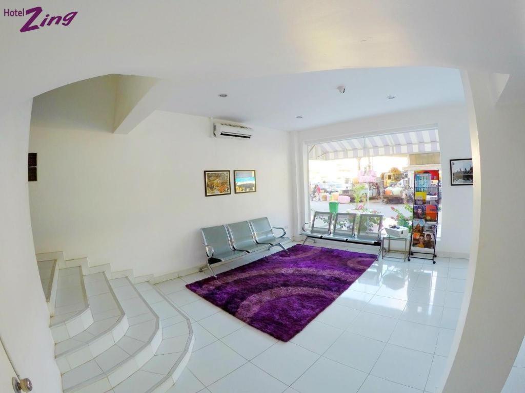 Hotel Zing Phnom-Penh Buitenkant foto