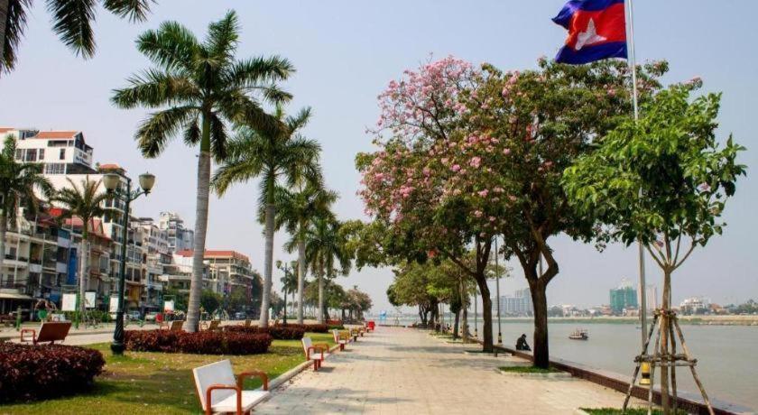 Hotel Zing Phnom-Penh Buitenkant foto